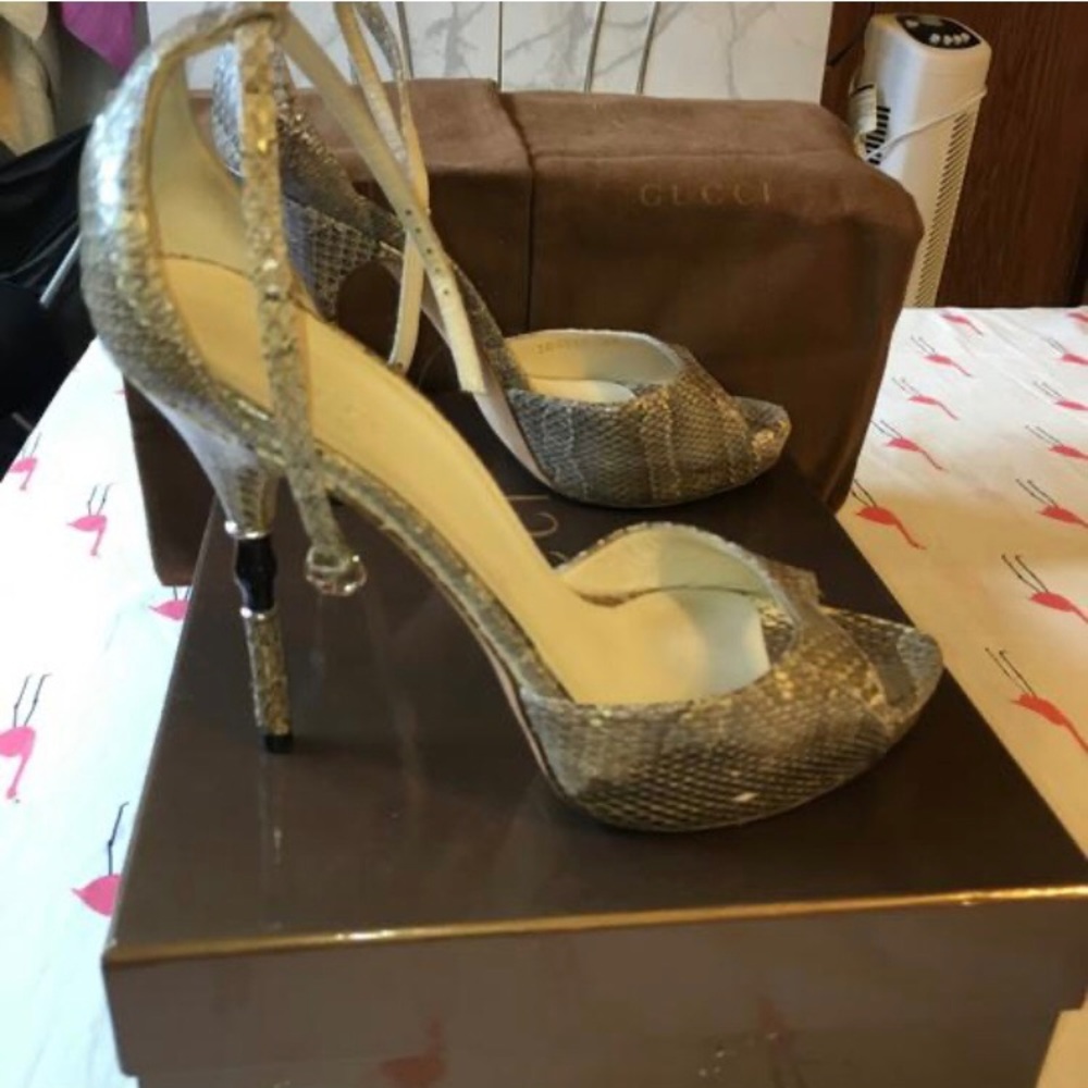 Authentic Gucci Bamboo Shoes.  204149EDH009022